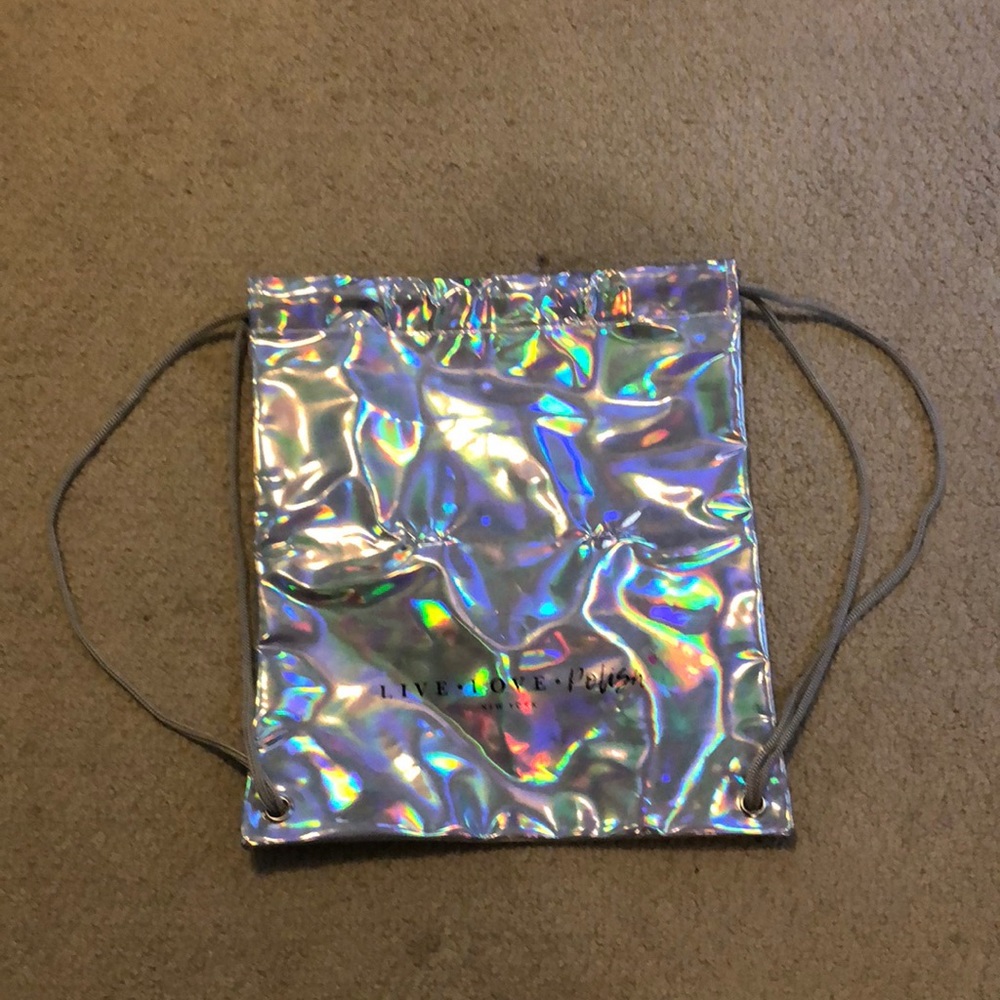 Holographic string bag
